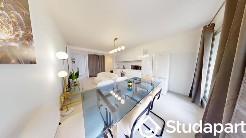 Chambre - 11 m² - 1 pièce