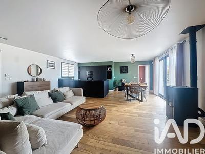 Maison - 98 m² - 4 pièces