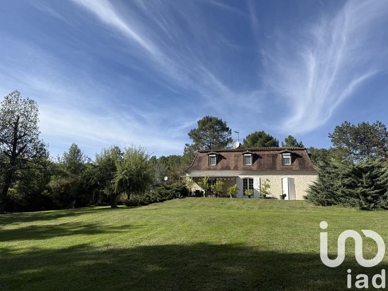 Maison - 166 m² - 8 pièces