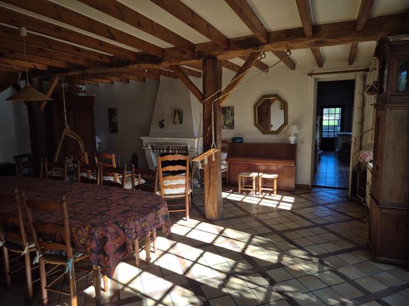 Corps de ferme - 340 m² - 16 pièces