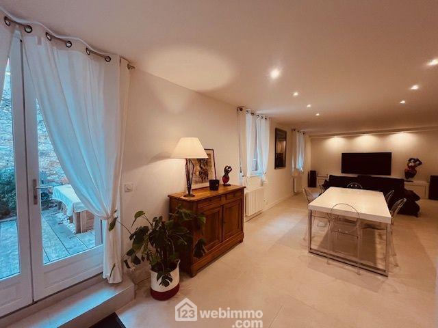 Maison - 224 m² - 6 pièces