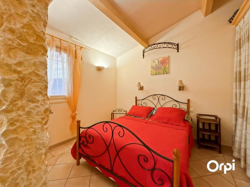 Maison - 280 m² - 9 pièces