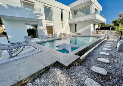 Villa - 258 m² - 8 pièces