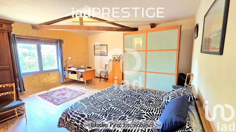 Maison - 236 m² - 6 pièces