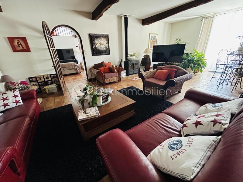 Propriété - 297 m² - 8 pièces