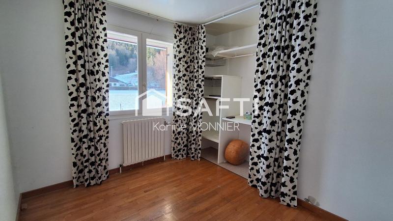 Maison - 185 m² - 9 pièces