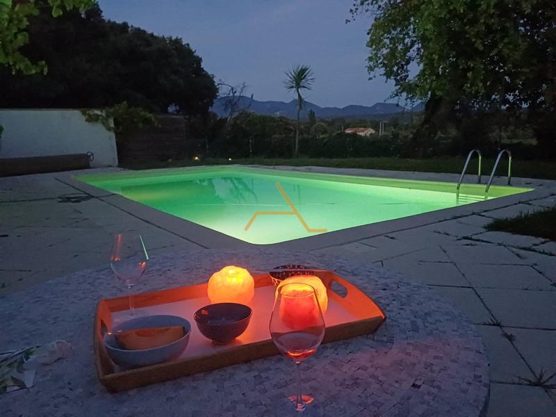 Maison en pierre - 273 m² - 7 pièces