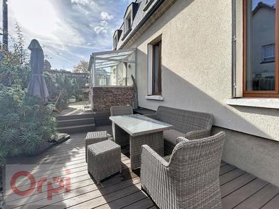 Pavillon - 90 m² - 5 pièces