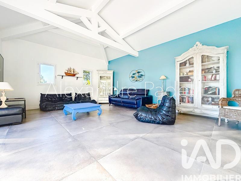 Maison de maîtres - 270 m² - 10 pièces