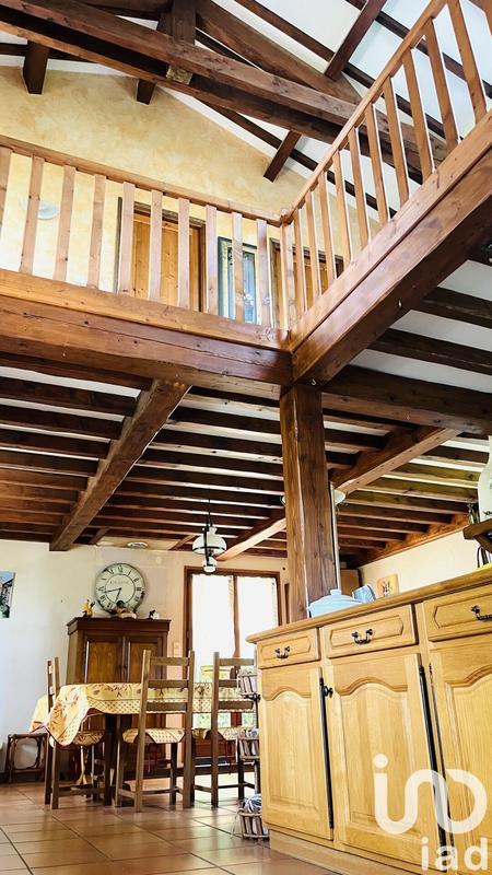 Maison - 275 m² - 8 pièces