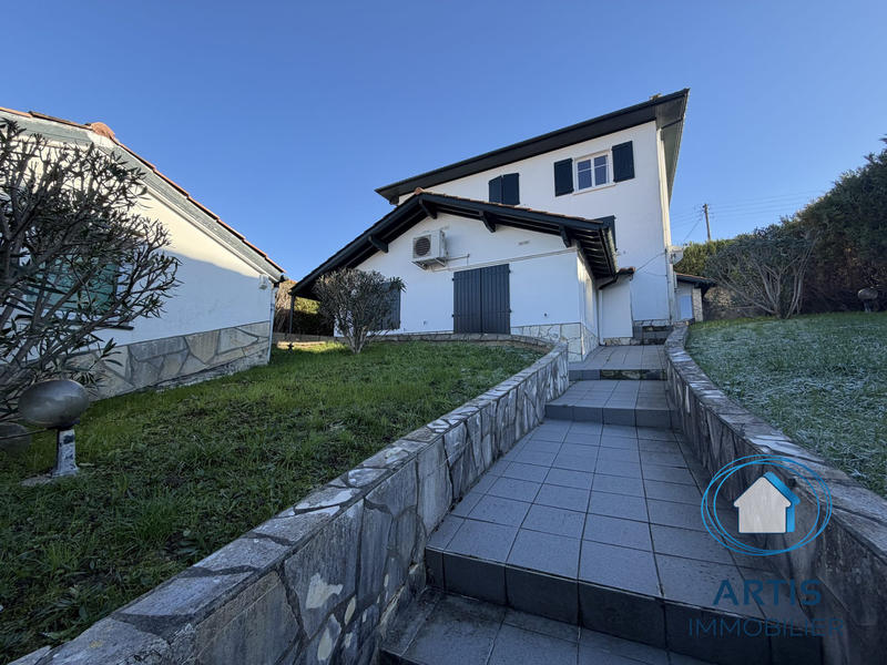 Appartement - 100 m² - 4 pièces