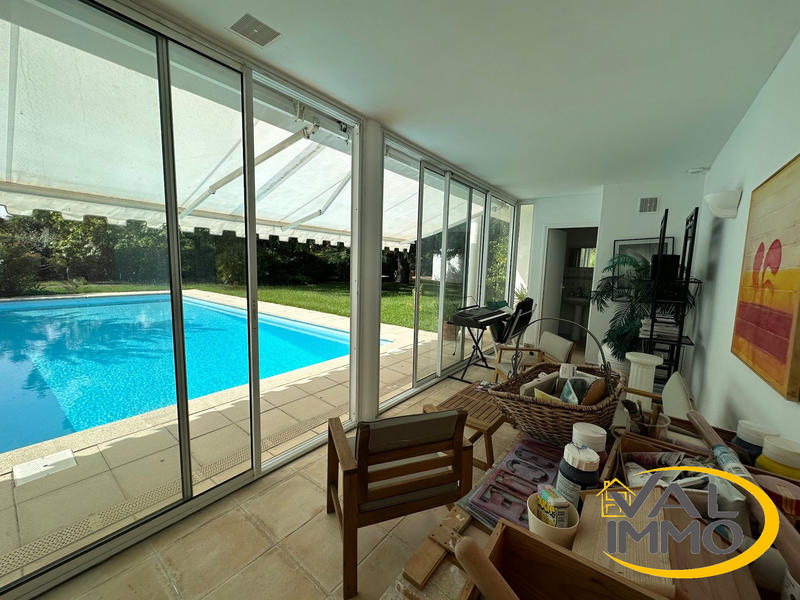 Maison - 270 m² - 7 pièces