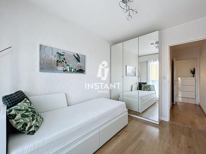 Appartement - 99 m² - 5 pièces