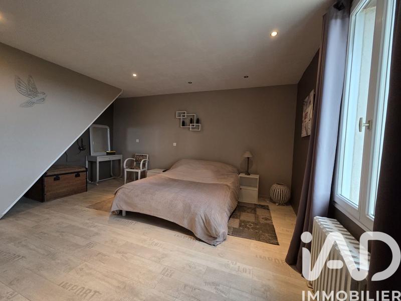 Maison - 225 m² - 5 pièces