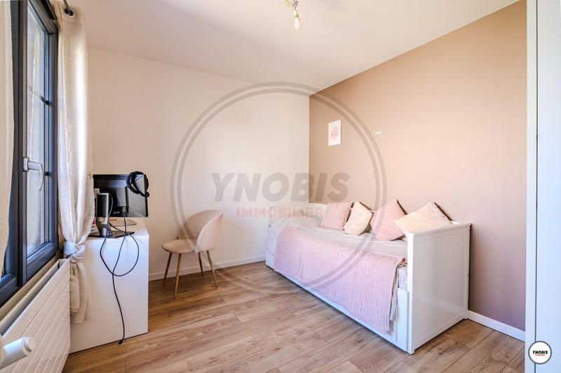 Maison - 187 m² - 7 pièces