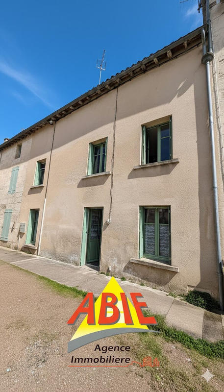 Maison - 99 m² - 4 pièces