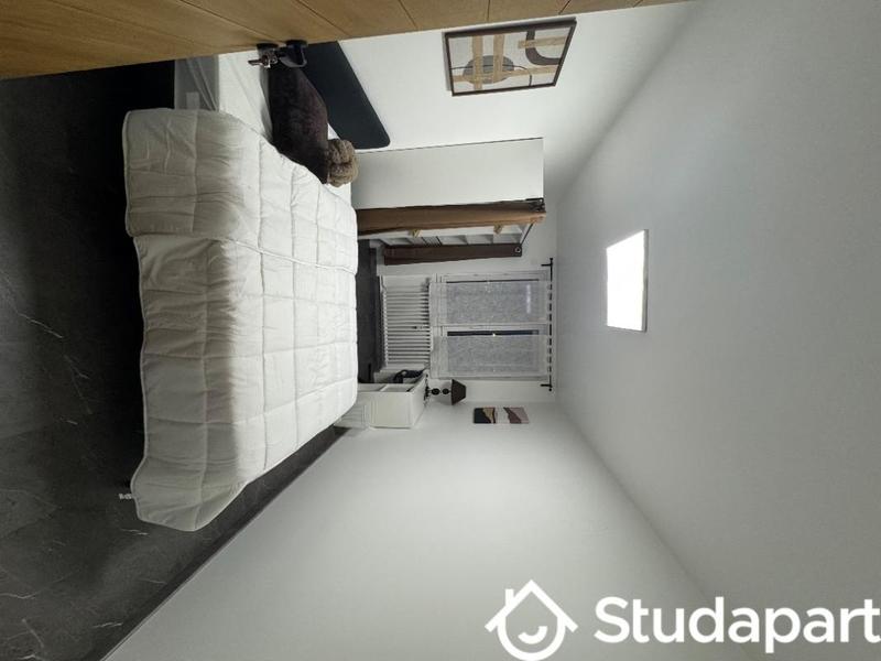 Chambre - 10 m² - 1 pièce