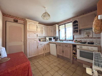 Maison - 90 m² - 5 pièces