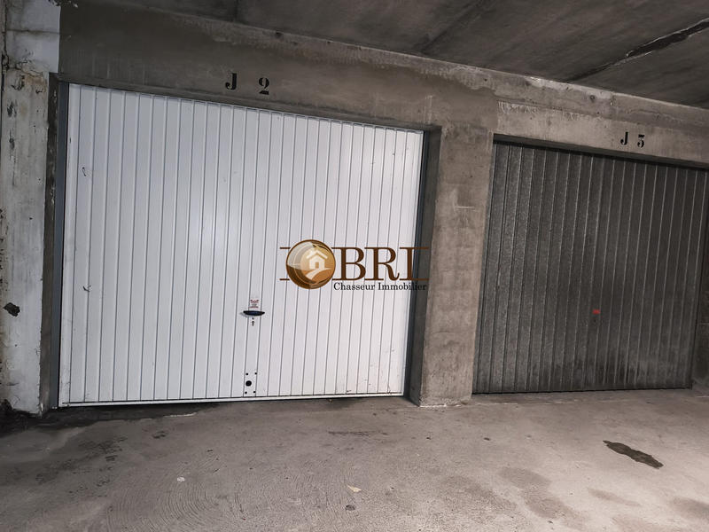 Parking / Garage - 17 m²