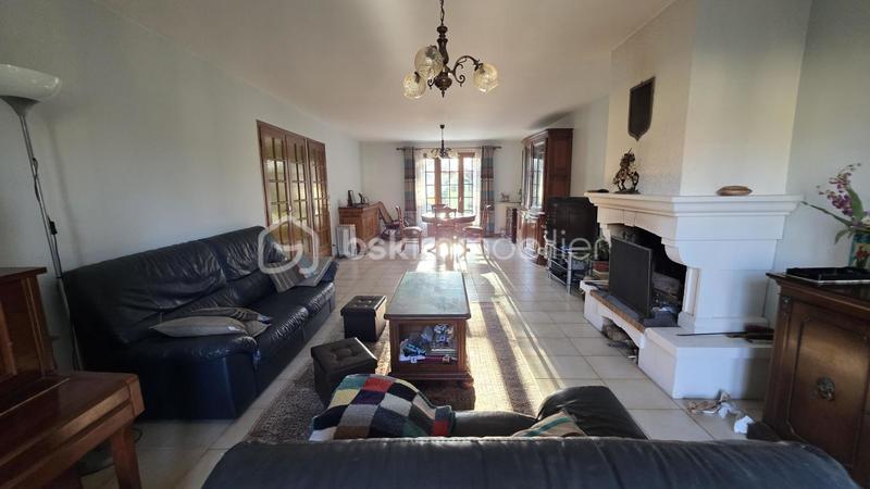 Maison - 169 m² - 8 pièces