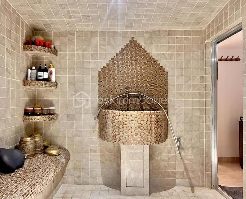 Immeuble - 783 m² - 25 pièces