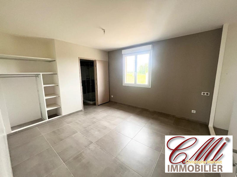 Maison - 203 m² - 8 pièces