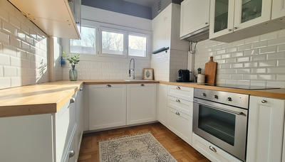 Appartement - 90 m² - 4 pièces