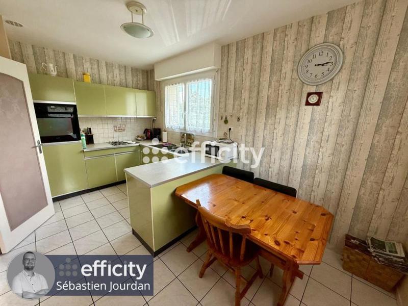 Maison - 144 m² - 7 pièces