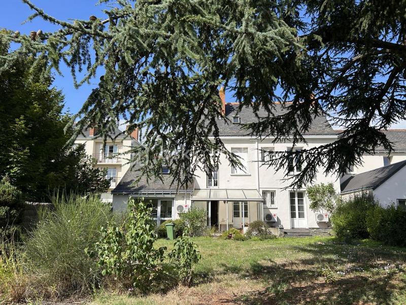 Maison - 197 m² - 7 pièces