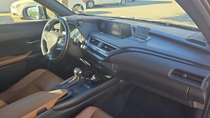 Lexus Ux 2.0 Hybrid 184.0 Bva 10 Luxe