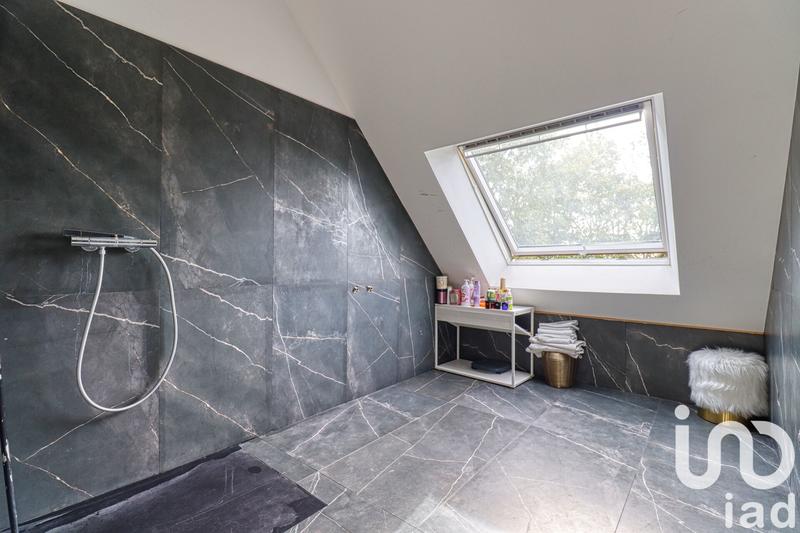 Maison - 170 m² - 5 pièces