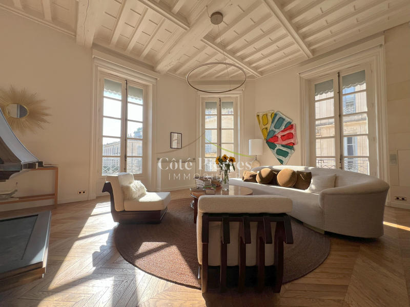 Appartement - 162 m² - 5 pièces