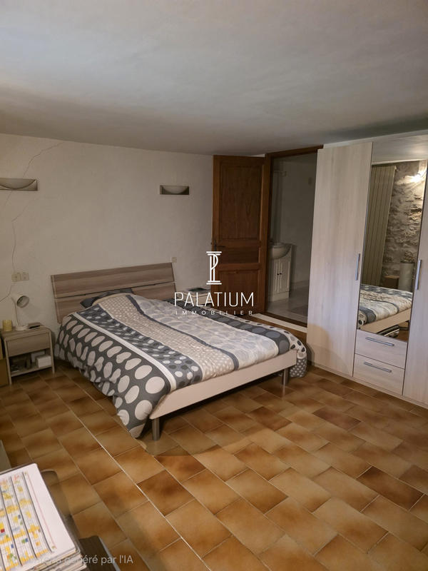 Maison - 260 m² - 10 pièces