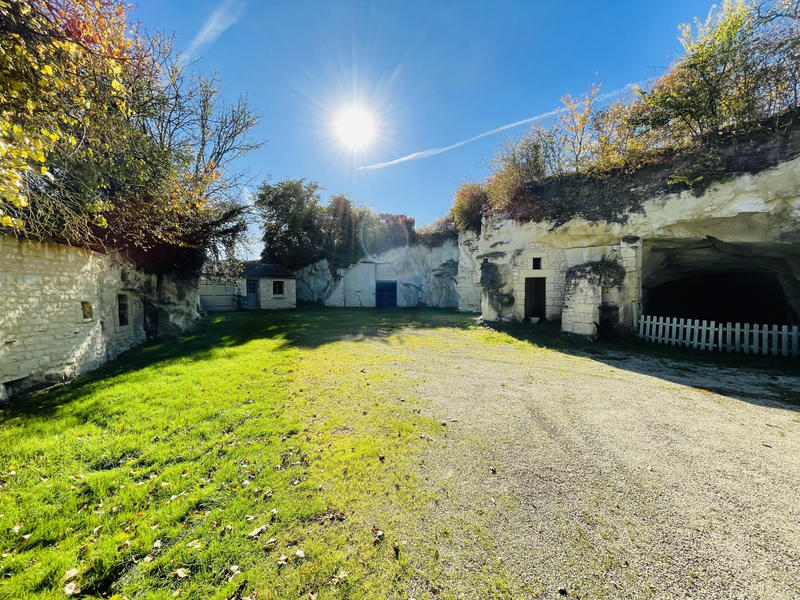 Maison - 216 m² - 7 pièces