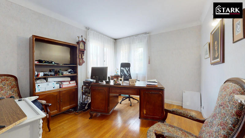 Maison - 170 m² - 7 pièces