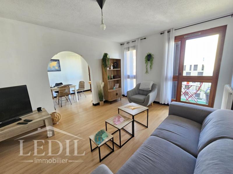 Appartement - 92 m² - 4 pièces