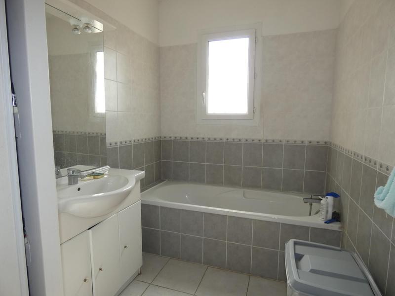 Villa - 95 m² - 5 pièces