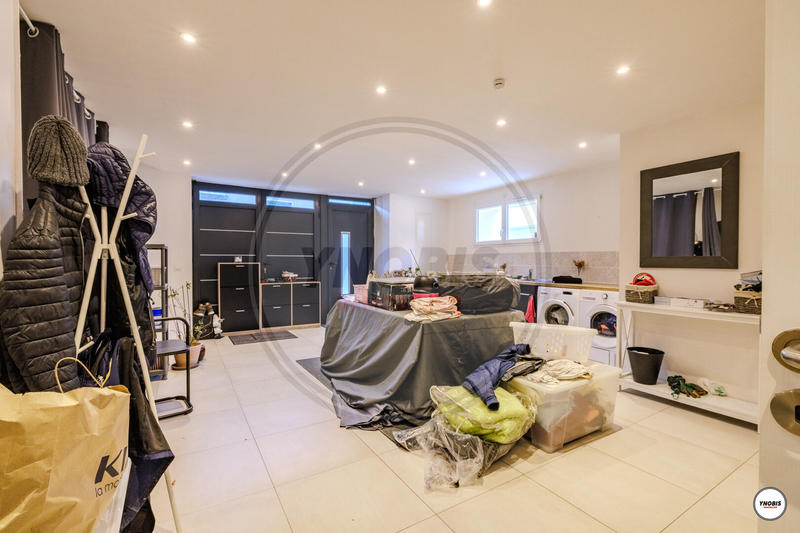 Maison - 164 m² - 8 pièces