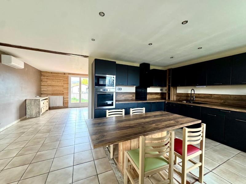 Maison - 148 m² - 6 pièces