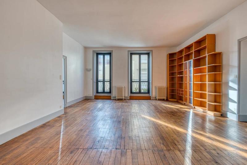 Appartement - 132 m² - 6 pièces