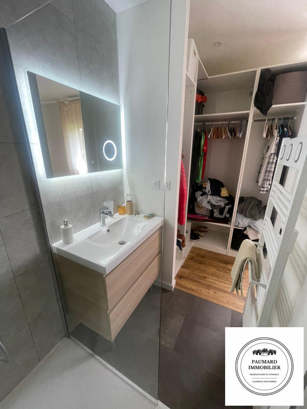 Maison - 104 m² - 8 pièces