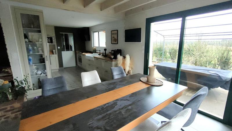 Maison - 137 m² - 7 pièces