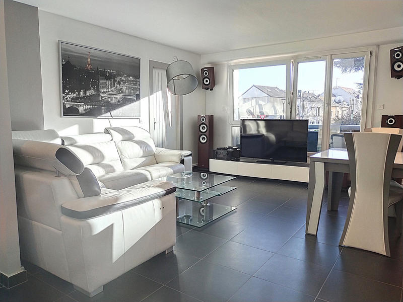 Appartement - 86 m² - 4 pièces