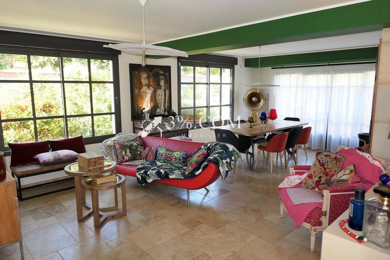 Maison - 200 m² - 8 pièces