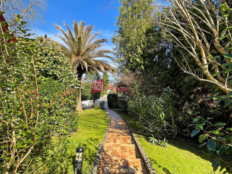 Maison - 169 m² - 7 pièces