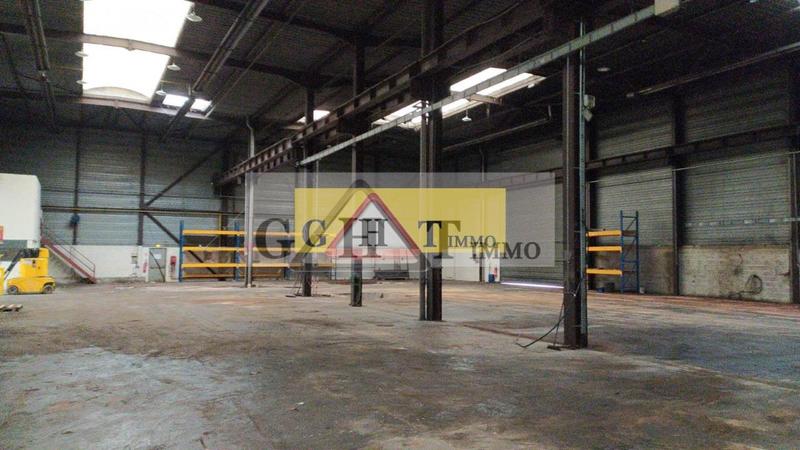 Entrepôt - 1 760 m²
