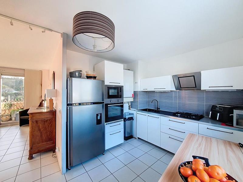 Appartement - 82 m² - 4 pièces