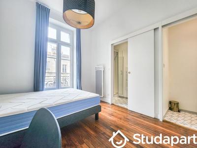 Chambre - 13 m² - 1 pièce