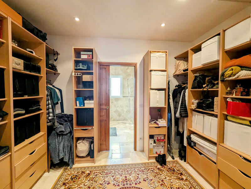 Villa - 196 m² - 6 pièces