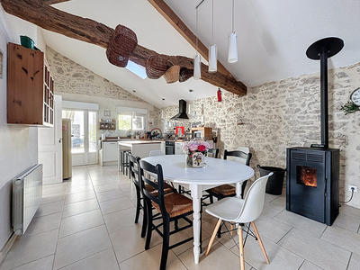 Maison - 180 m² - 6 pièces